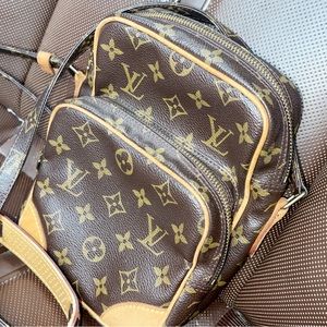 Louis Vuitton crossbody